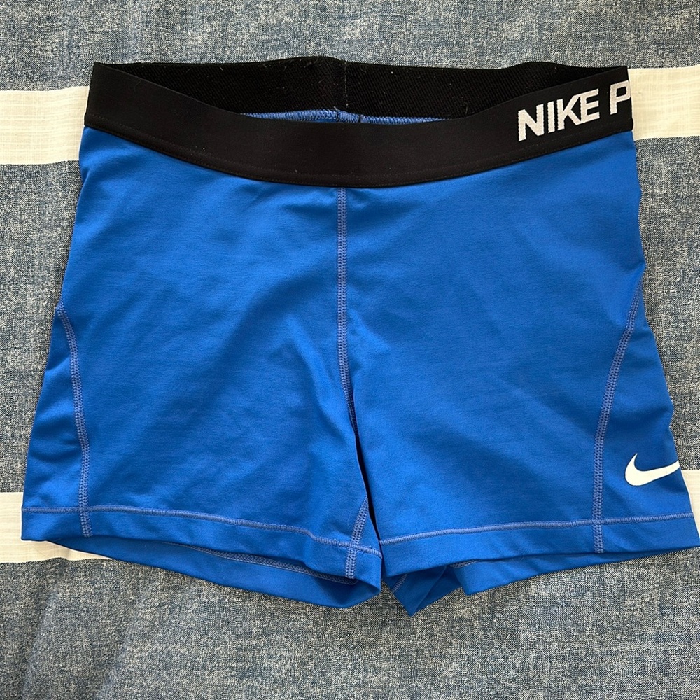 Nike Women’s spandex shorts